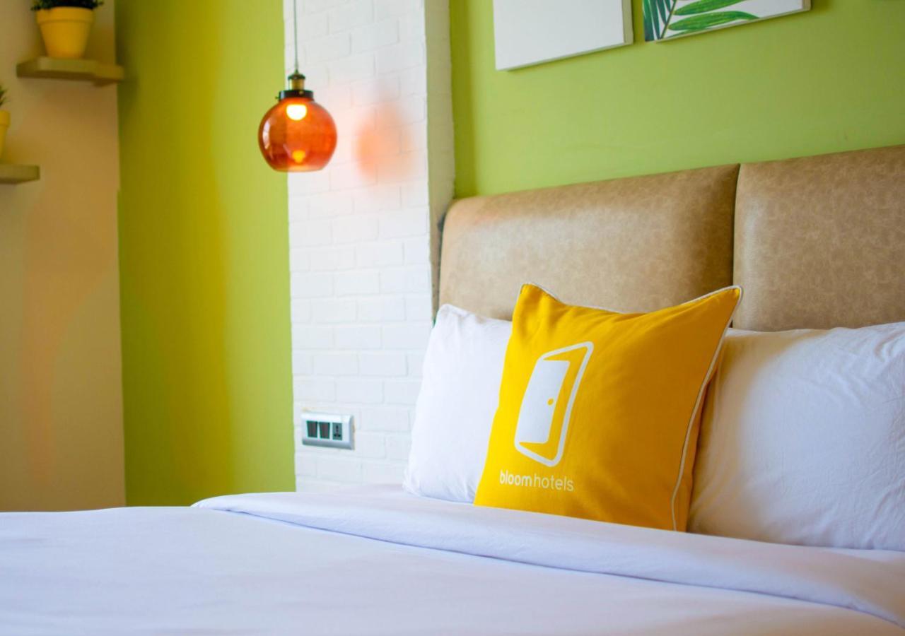 Bloom Hotel - Gachibowli Hyderabad Exterior foto